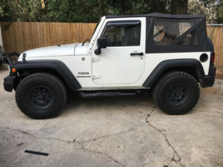 Thumbnail Photo undefined for 2010 Jeep Wrangler 4WD Sport